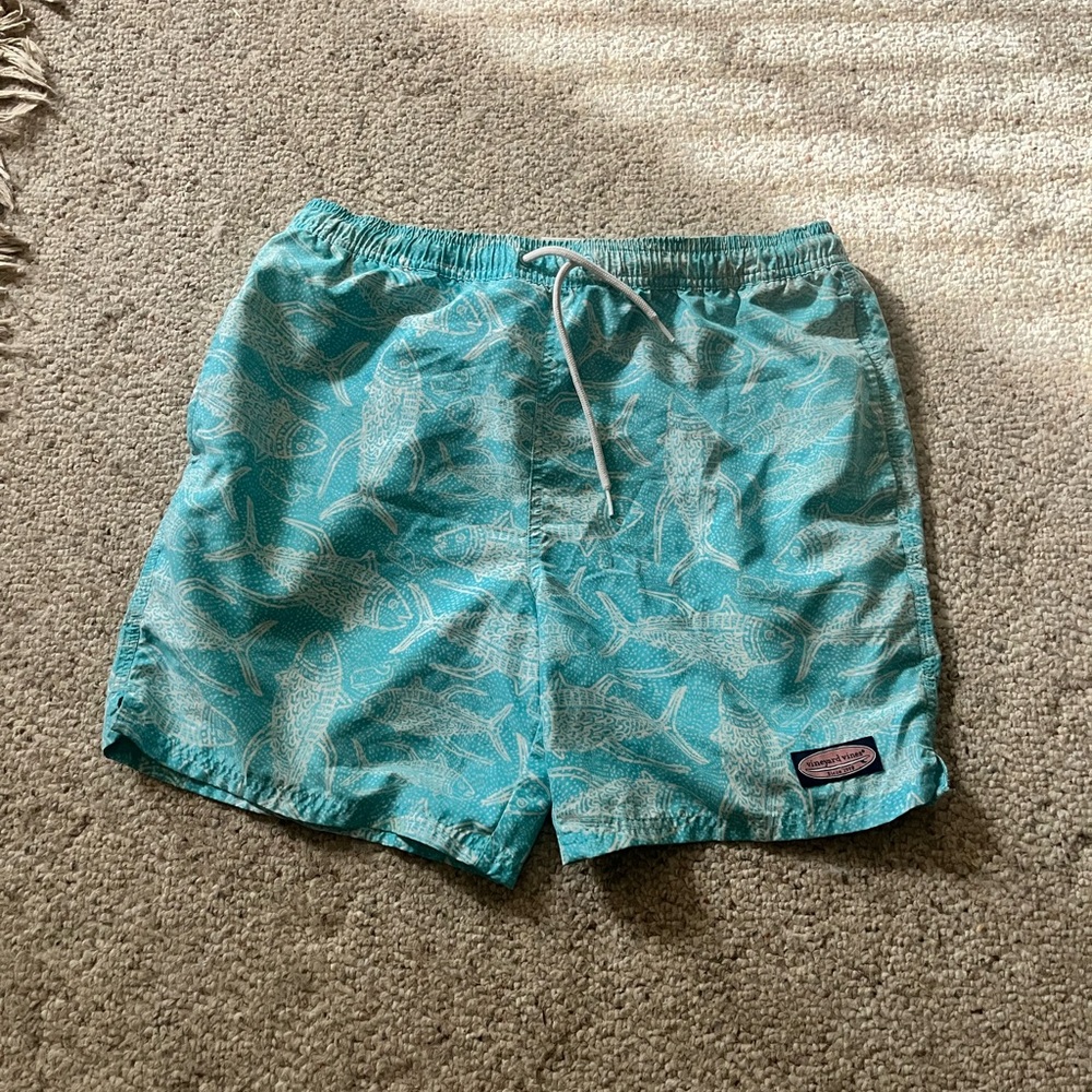 Vineyard Vines men’s bathing suit Size M